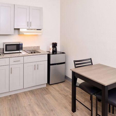 Econo Lodge Inn & Suites Port Arthur Near Sabine Pass Экстерьер фото