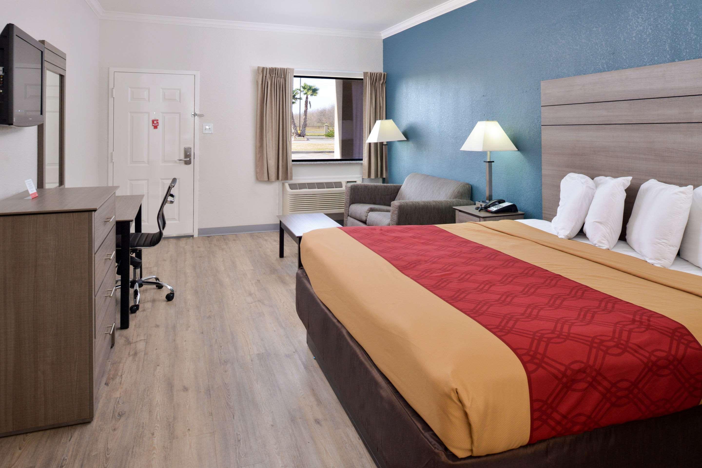 Econo Lodge Inn & Suites Port Arthur Near Sabine Pass Экстерьер фото