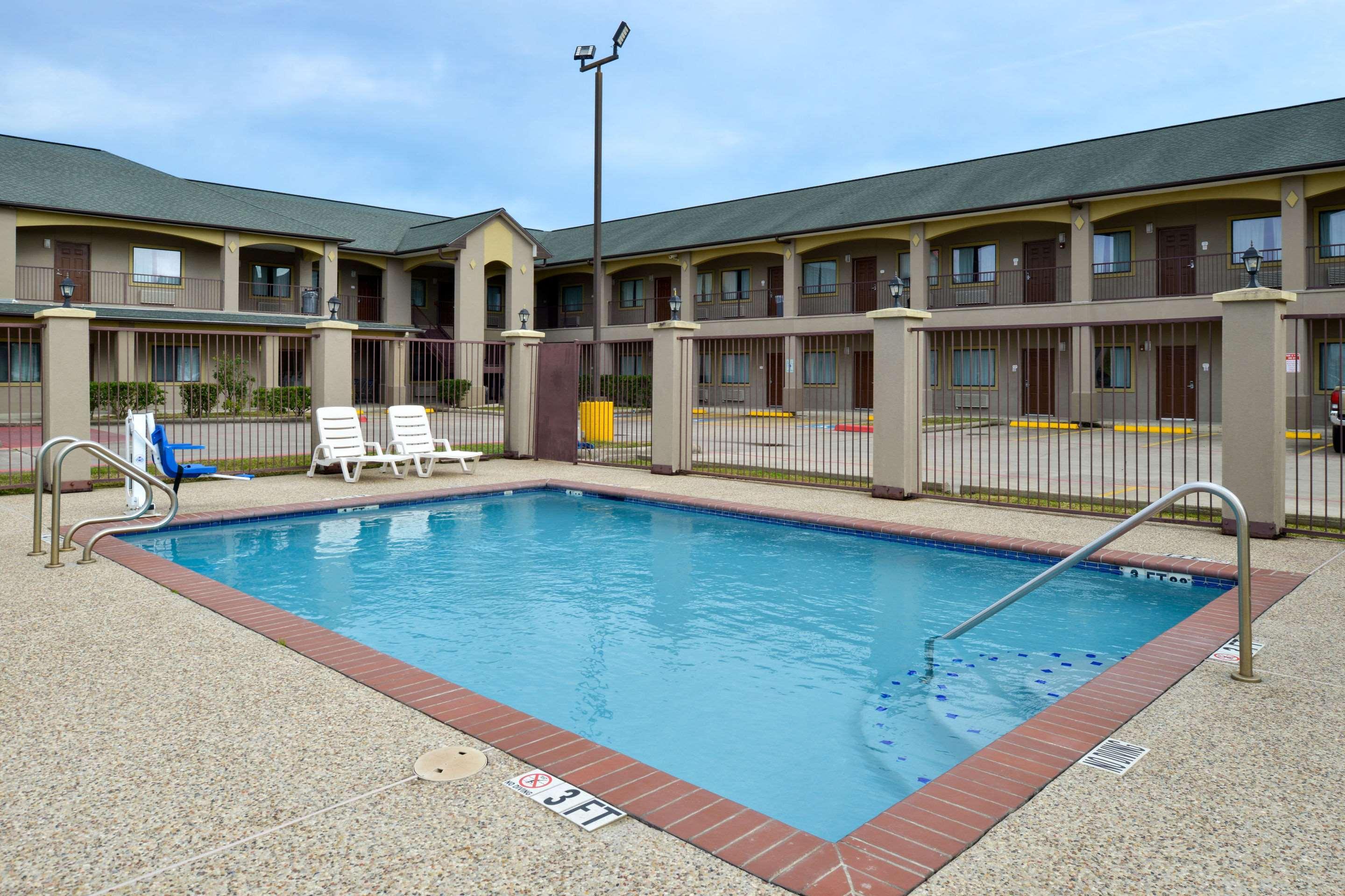 Econo Lodge Inn & Suites Port Arthur Near Sabine Pass Экстерьер фото