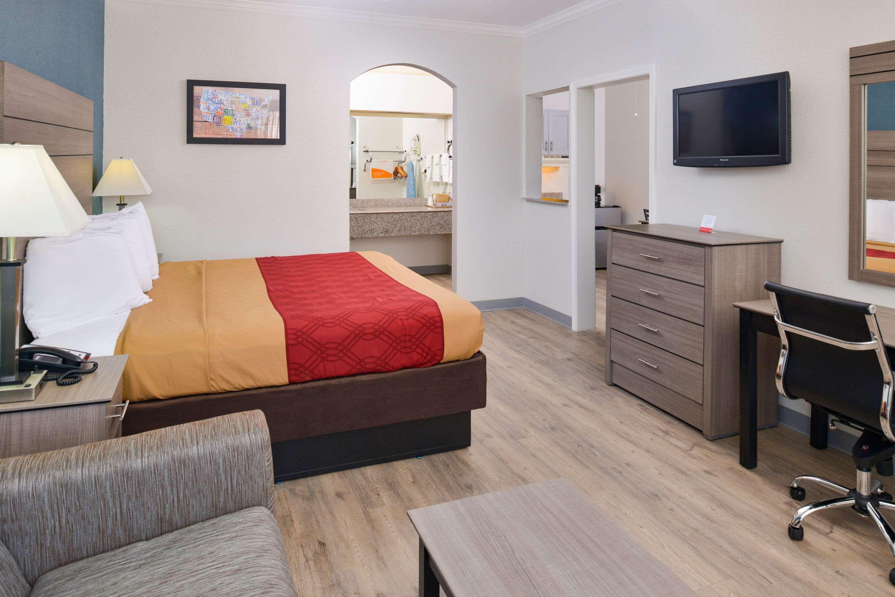 Econo Lodge Inn & Suites Port Arthur Near Sabine Pass Экстерьер фото